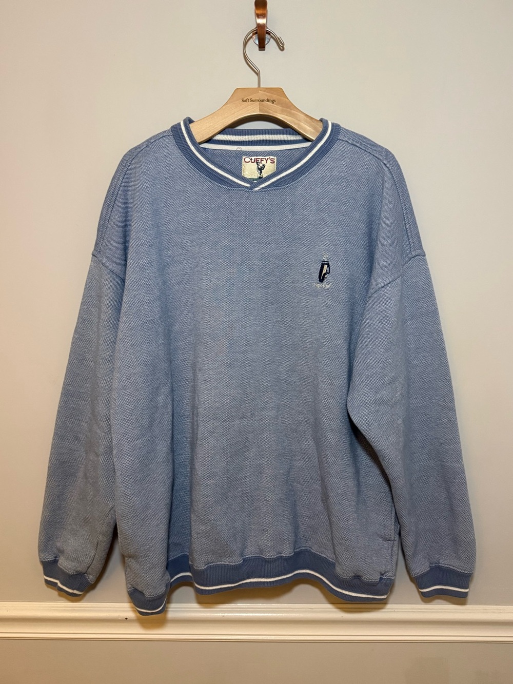 Vintage Cuffy’s tradition golfer blue v neck sweatshirt with side pockets. XL